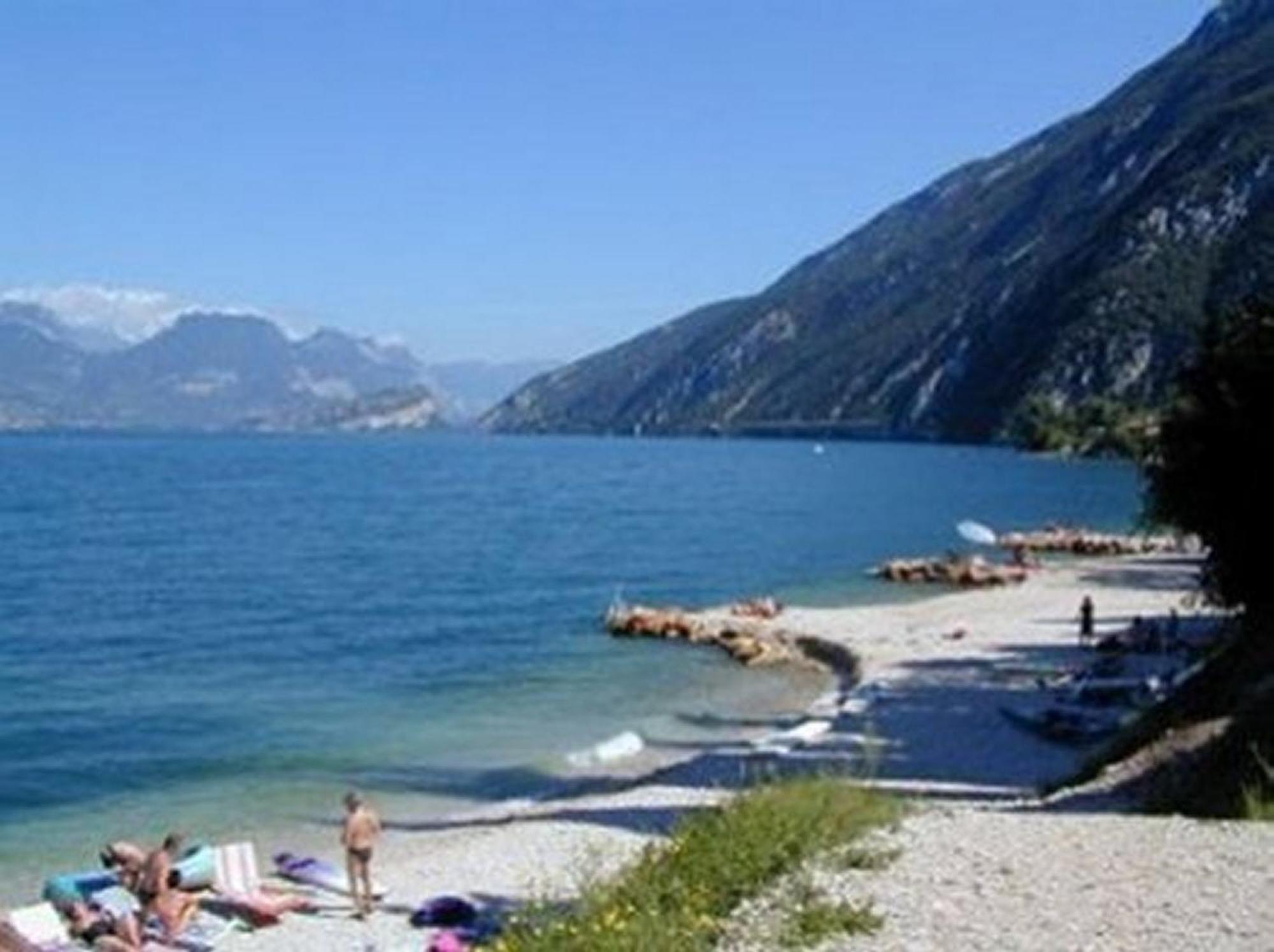 Hotel Oasi Beach Malcesine Luaran gambar