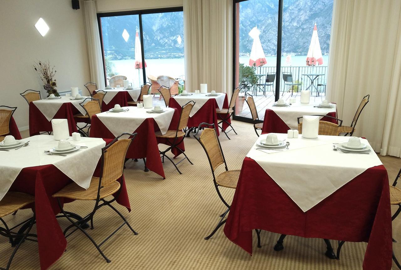 Hotel Oasi Beach Malcesine Luaran gambar