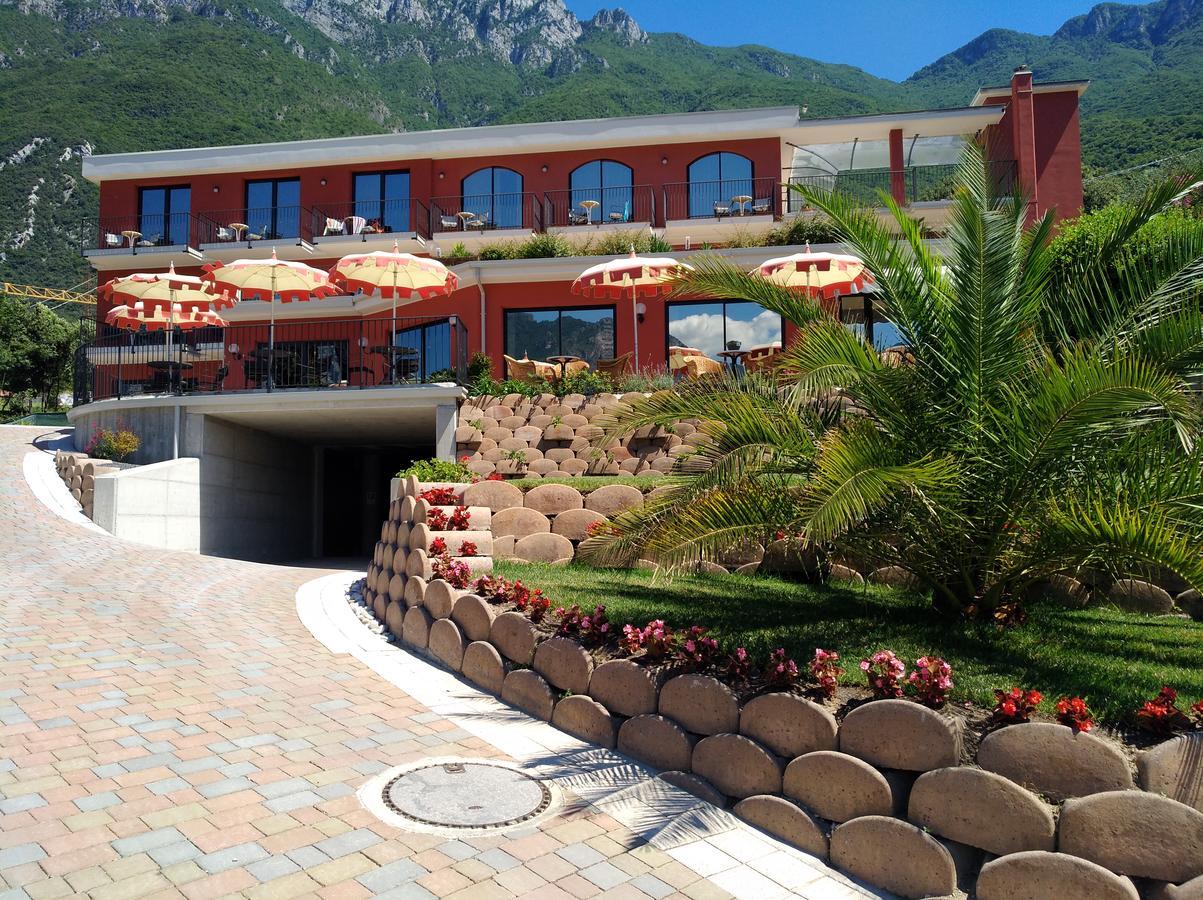 Hotel Oasi Beach Malcesine Luaran gambar