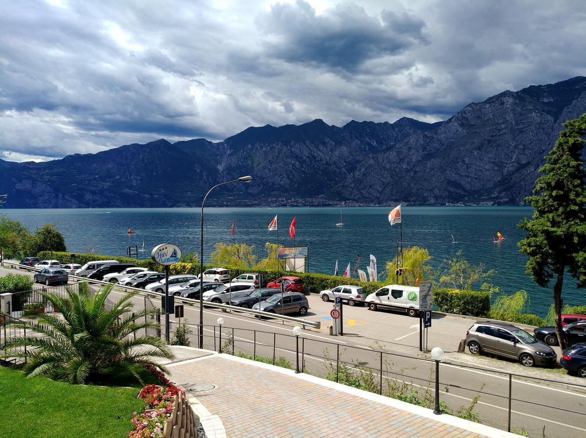 Hotel Oasi Beach Malcesine Luaran gambar