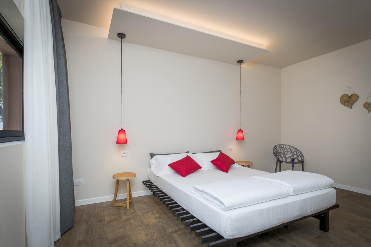 Hotel Oasi Beach Malcesine Luaran gambar
