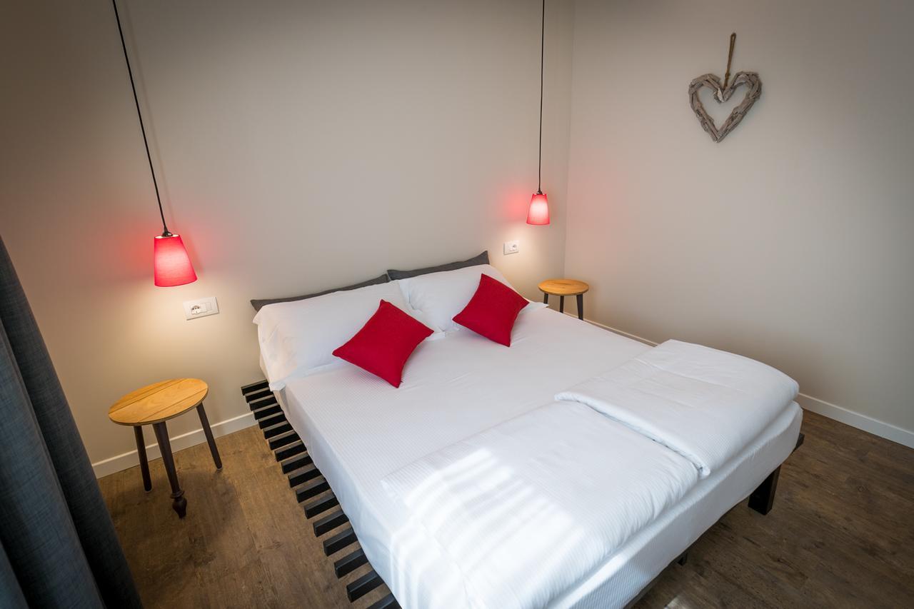 Hotel Oasi Beach Malcesine Luaran gambar