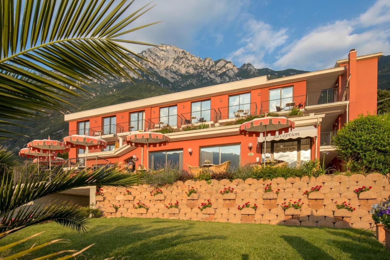 Hotel Oasi Beach Malcesine Luaran gambar