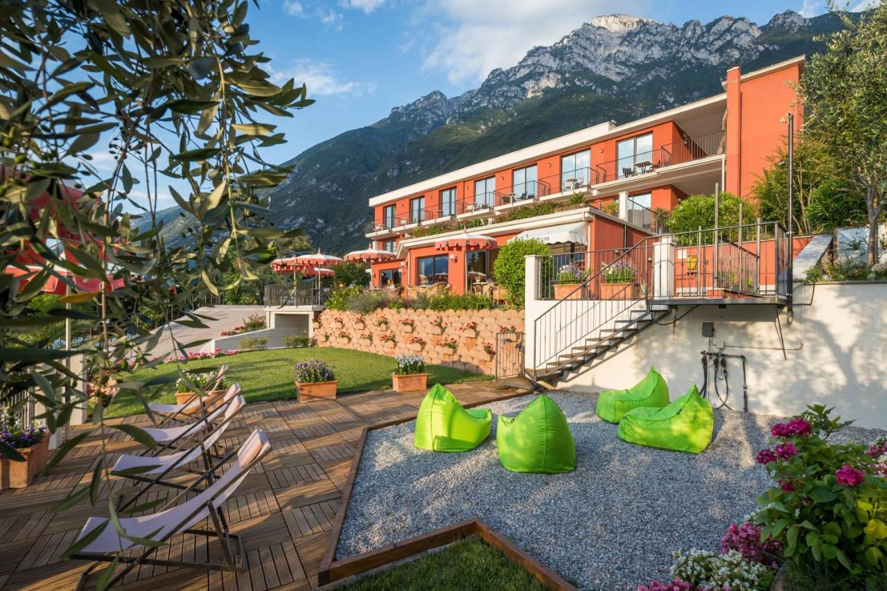 Hotel Oasi Beach Malcesine Luaran gambar